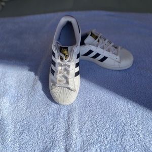 ADIDAS SNEAKERS